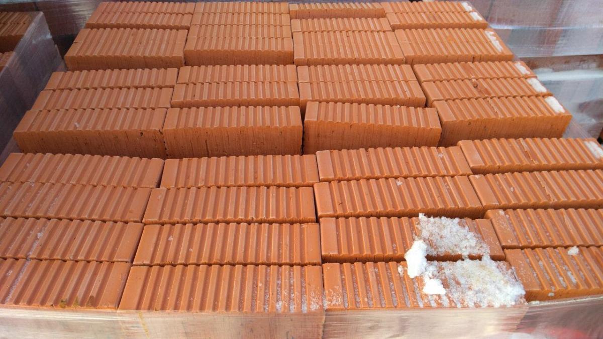 Кирпич полнотелый одинарный М-150 КАШИРА